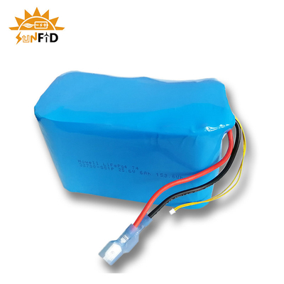 paquet de batterie au lithium rechargeable de 25.6v 6Ah 8S1P LED solaire allumant le paquet de batterie LifePO4