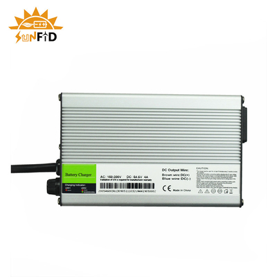 chargeur 24v 36v 48v 52v 60v 72v de batterie au lithium de 12v Ebike pour la fourchette électrique de scooter électrique