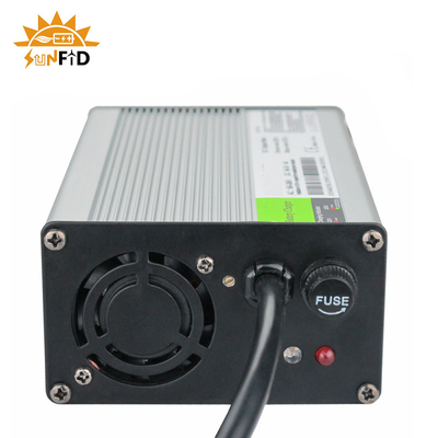 chargeur 24v 36v 48v 52v 60v 72v de batterie au lithium de 12v Ebike pour la fourchette électrique de scooter électrique