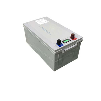 le golf de paquet de batterie au lithium de 12v 200AH transportent en charrette 30A solaire