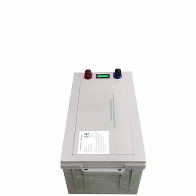 le golf de paquet de batterie au lithium de 12v 200AH transportent en charrette 30A solaire